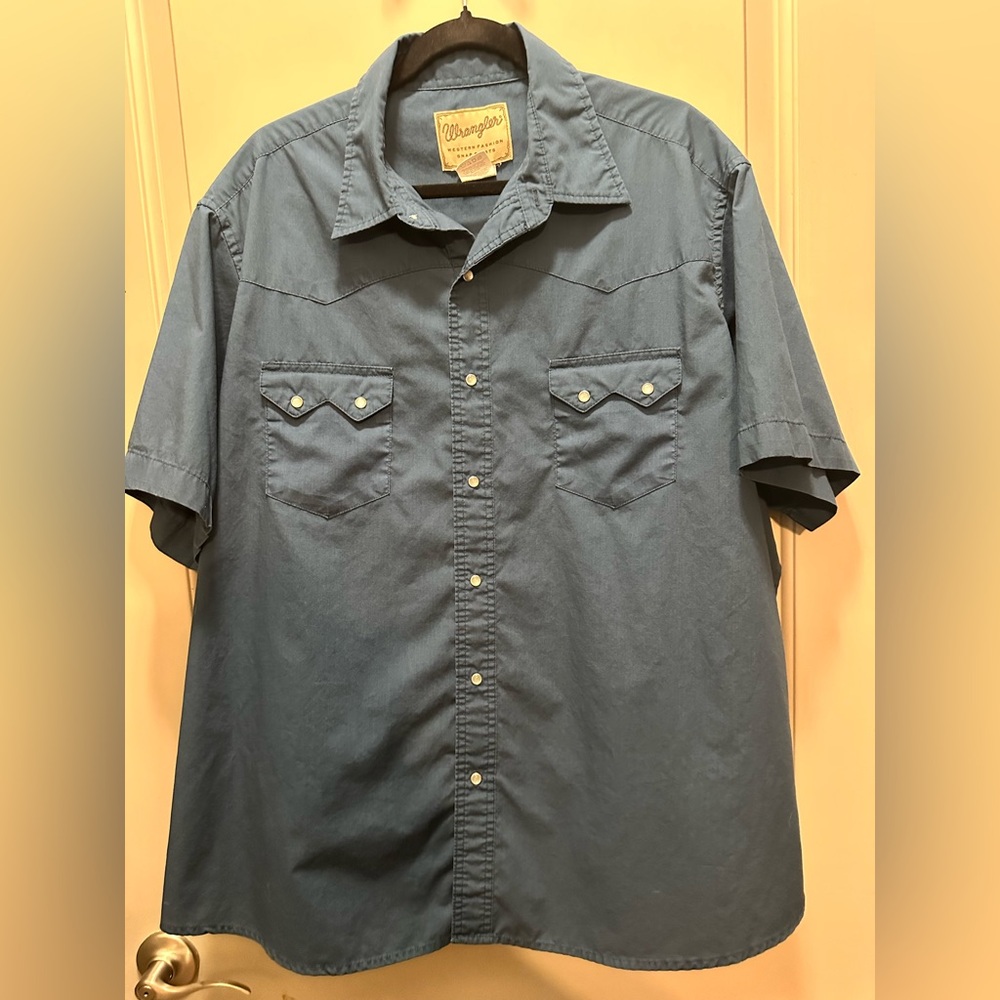 Wrangler Size 2XL Navy Blue Short Sleeve Snap Shirt EUC
